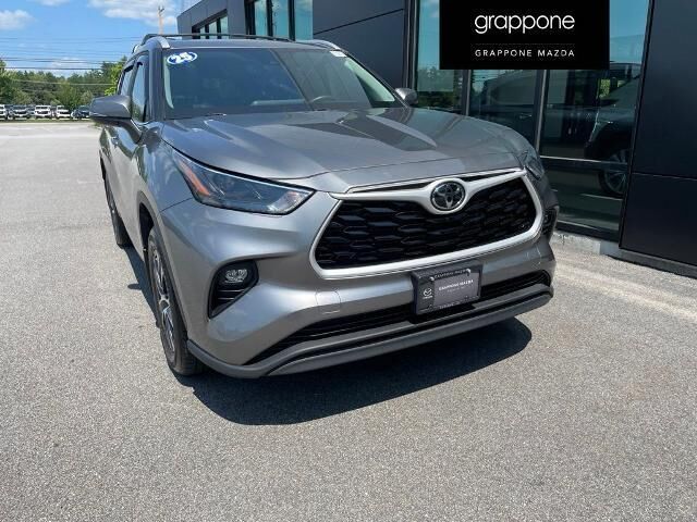 2025 Toyota Highlander LE