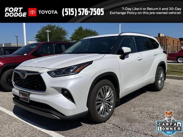 2023 Toyota Highlander Platinum