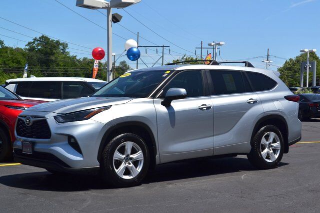 2023 Toyota Highlander LE