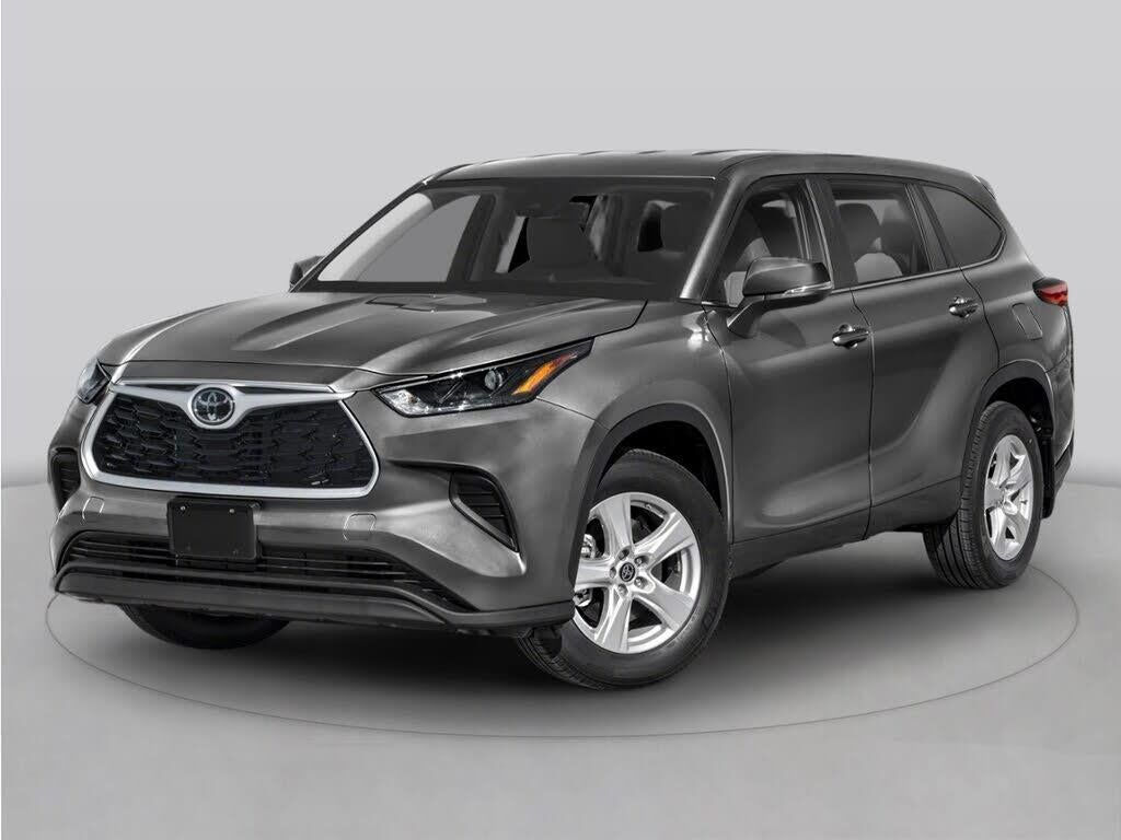 2024 Toyota Highlander XLE — photo 1 of 14