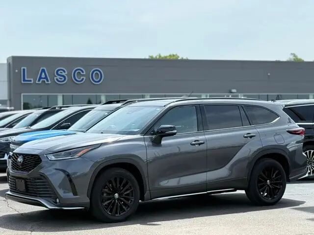 2025 Toyota Highlander XSE