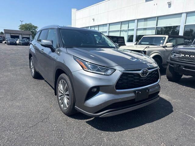 2026 Toyota Highlander Platinum