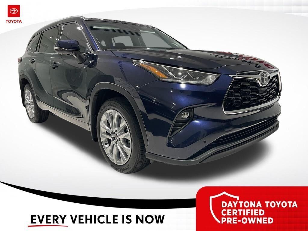 2026 Toyota Highlander Limited — photo 1 of 13