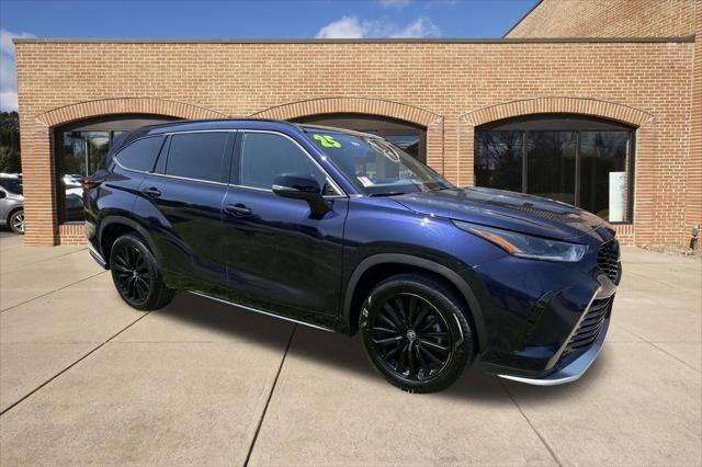 2025 Toyota Highlander XSE