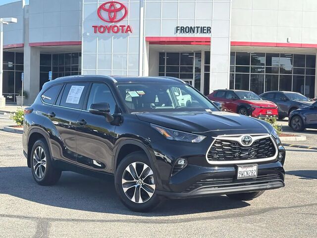 2026 Toyota Highlander XLE