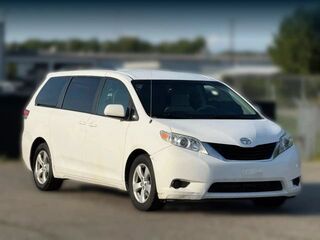 2012 Toyota Sienna LE Minivan 4D
