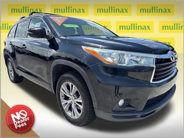 2015 Toyota Highlander XLE — photo 1 of 2