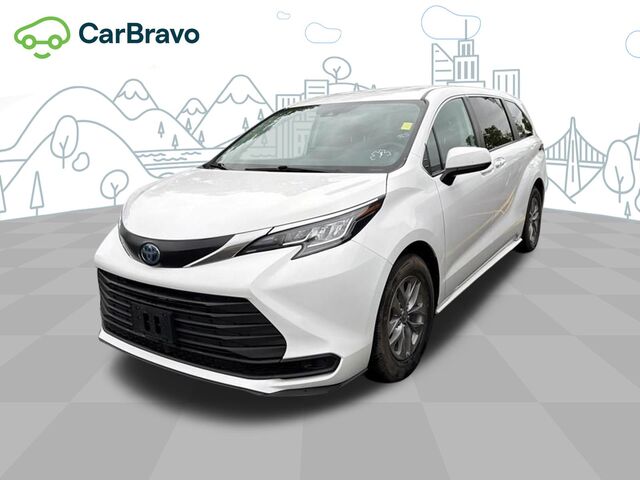 2022 Toyota Sienna LE