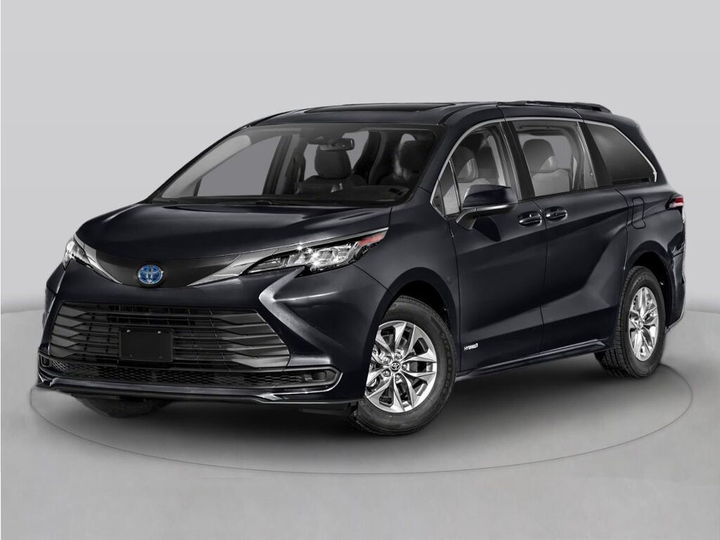 2023 Toyota Sienna LE 8-Passenger