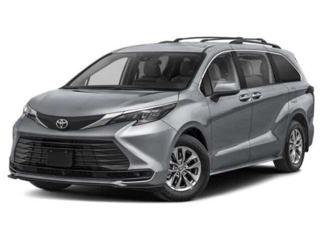 2026 Toyota Sienna LE 8-Passenger