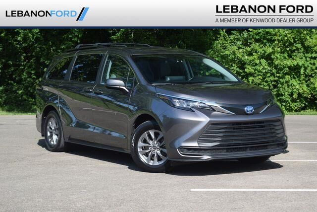 2024 Toyota Sienna LE 8-Passenger