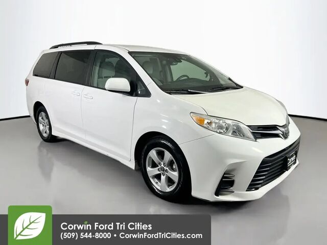 2018 Toyota Sienna LE 7-Passenger Auto Access Seat