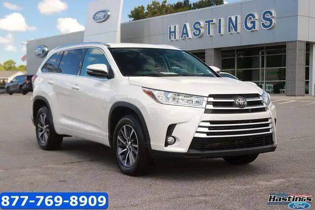 2018 Toyota Highlander XLE — photo 1 of 13