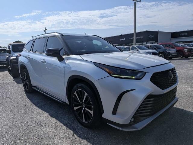2022 Toyota Highlander XSE