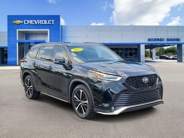 2022 Toyota Highlander XSE