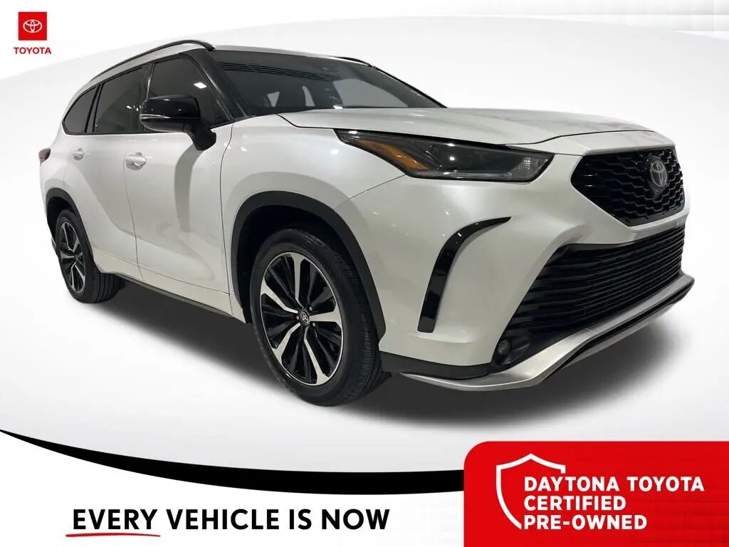 2022 Toyota Highlander XSE — photo 1 of 13