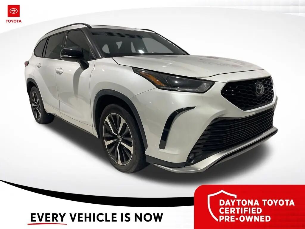 2022 Toyota Highlander XSE — photo 1 of 13