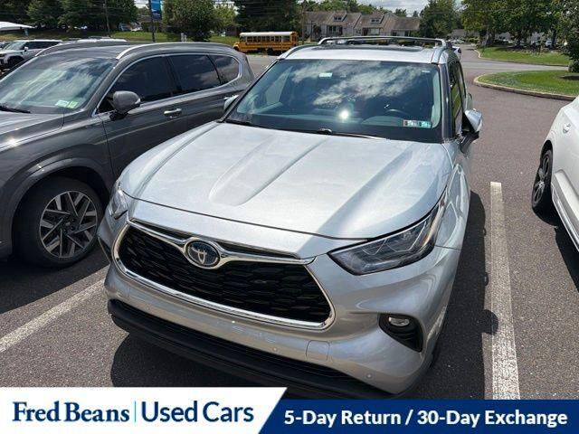 2023 Toyota Highlander Hybrid Limited