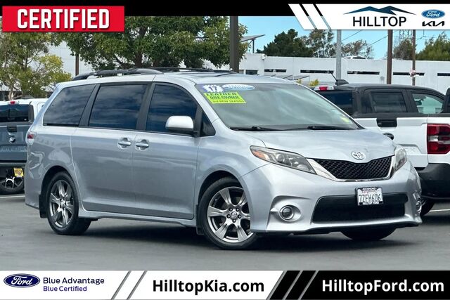 2017 Toyota Sienna SE 8-Passenger
