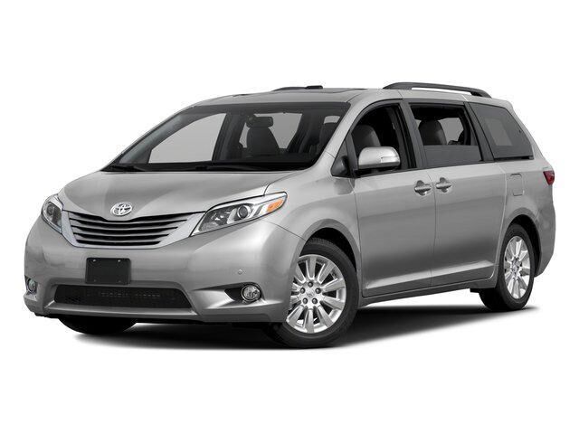 2016 Toyota Sienna XLE 7-Passenger Auto Access Seat
