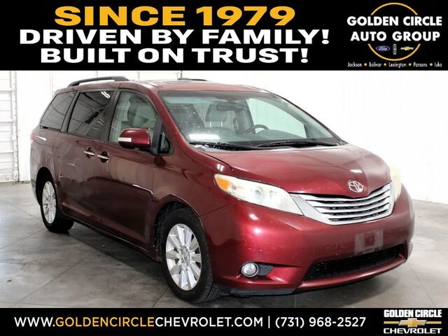 2014 Toyota Sienna XLE 7-Passenger Auto Access Seat