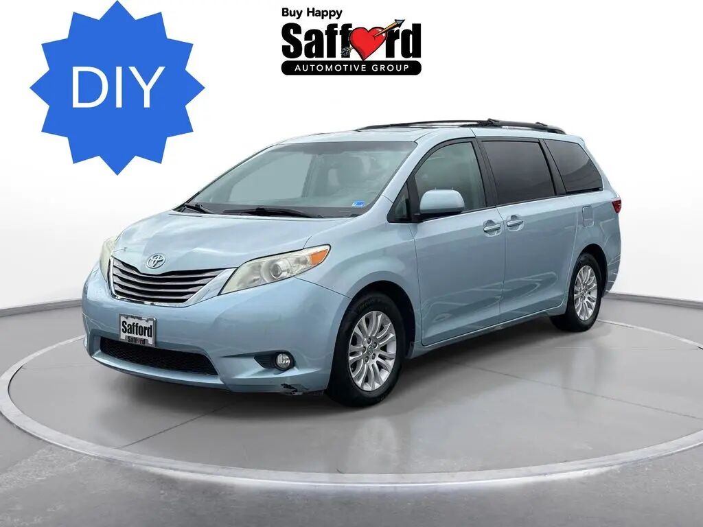 2016 Toyota Sienna Limited 7-Passenger — photo 1 of 13