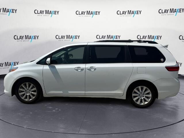 2015 Toyota Sienna XLE 7-Passenger Auto Access Seat