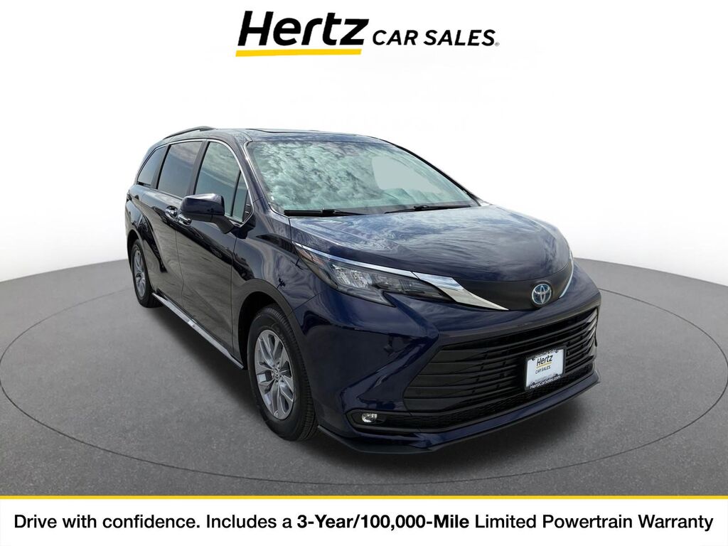 2025 Toyota Sienna XLE — photo 1 of 1