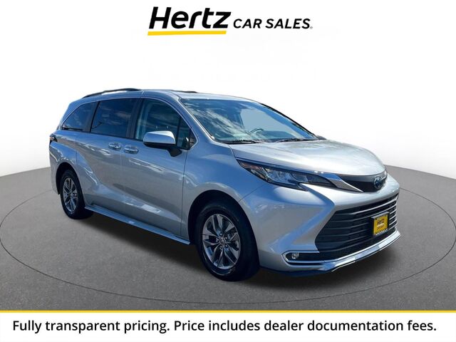 2023 Toyota Sienna XLE