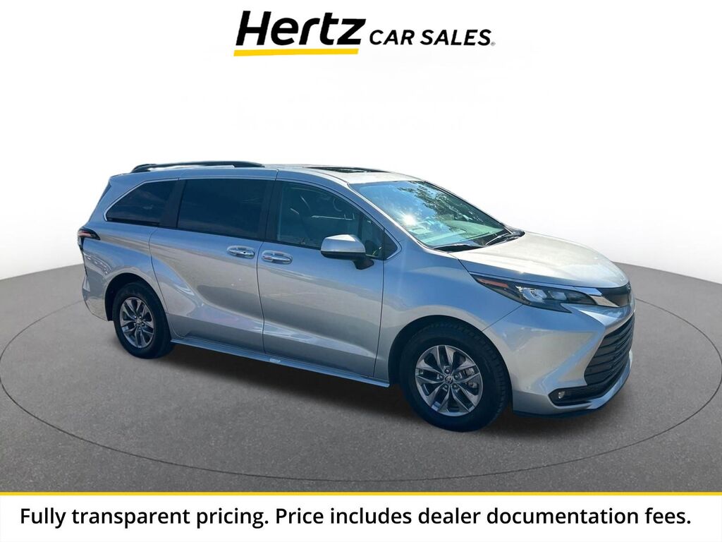 2025 Toyota Sienna XLE — photo 1 of 1