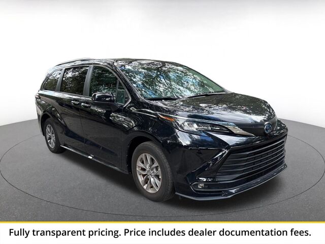 2025 Toyota Sienna XLE