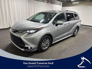 2025 Toyota Sienna XLE 8-Passenger