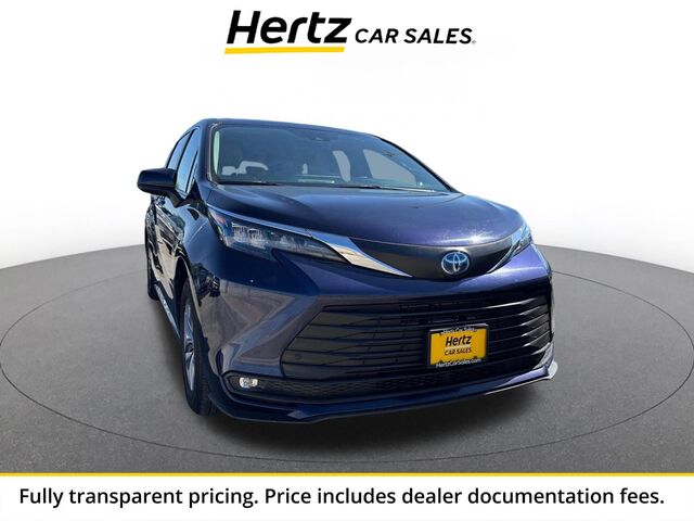 2025 Toyota Sienna XLE