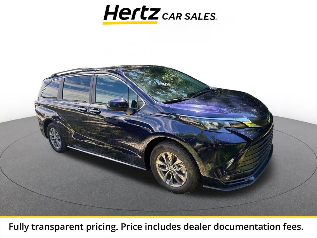 2025 Toyota Sienna XLE — photo 1 of 1