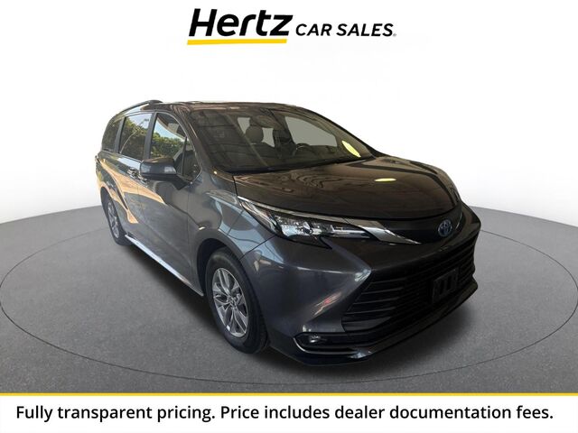 2025 Toyota Sienna XLE