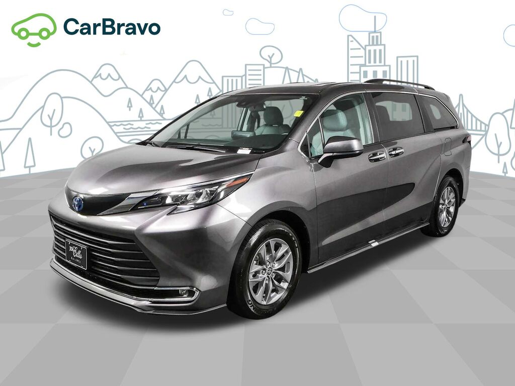 2024 Toyota Sienna XLE — photo 1 of 6