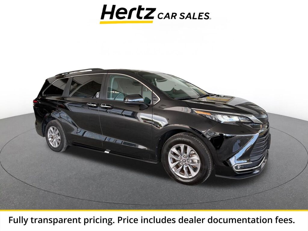 2024 Toyota Sienna XLE — photo 1 of 1