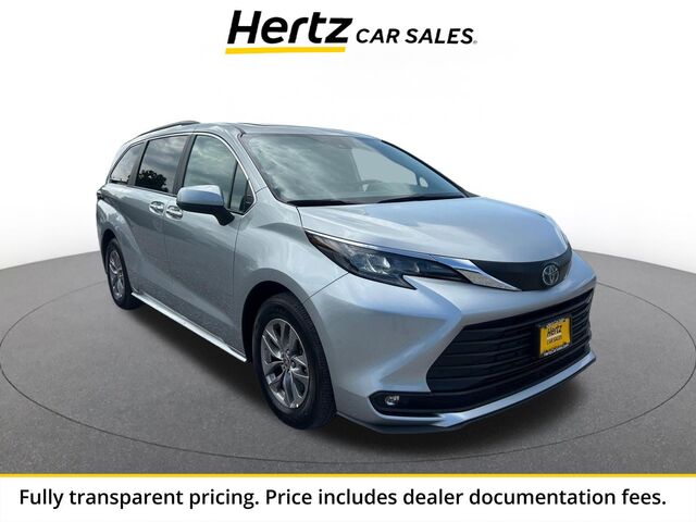 2025 Toyota Sienna XLE