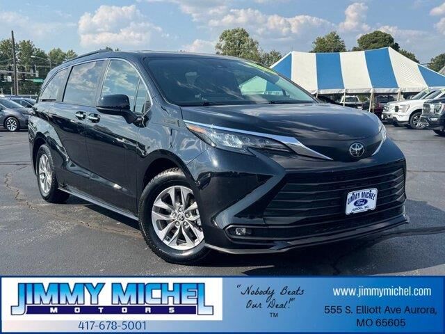 2026 Toyota Sienna XLE 8-Passenger
