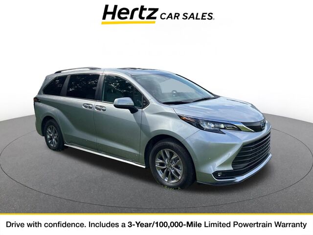 2025 Toyota Sienna XLE