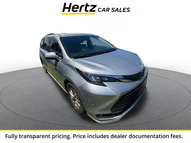 2025 Toyota Sienna XLE
