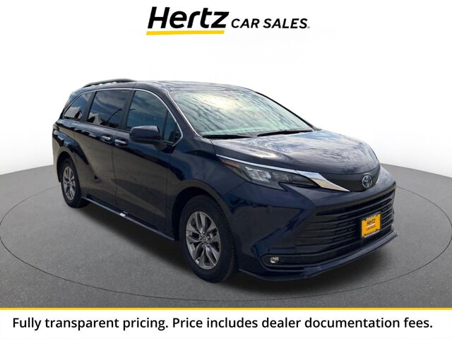 2025 Toyota Sienna XLE