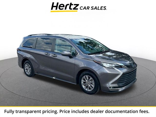 2023 Toyota Sienna XLE