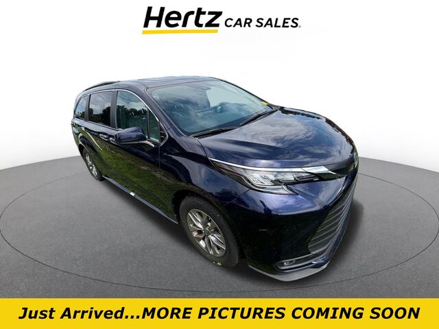 2025 Toyota Sienna XLE