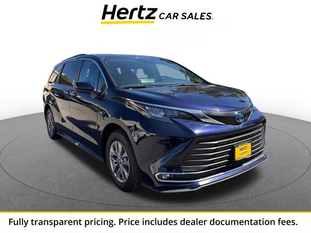 2024 Toyota Sienna XLE