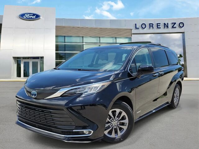 2021 Toyota Sienna XLE 7-Passenger