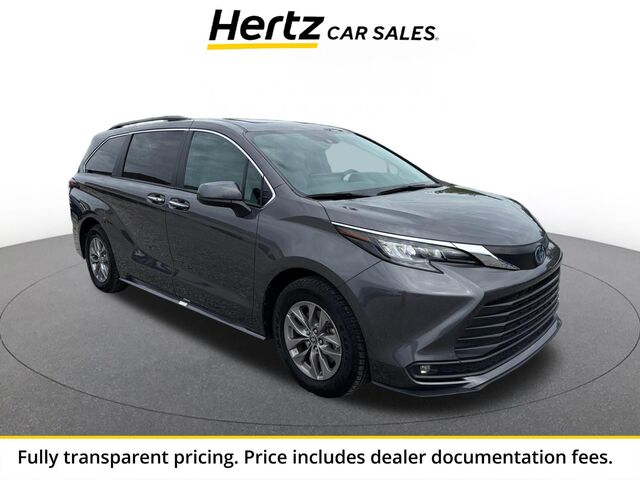 2025 Toyota Sienna XLE