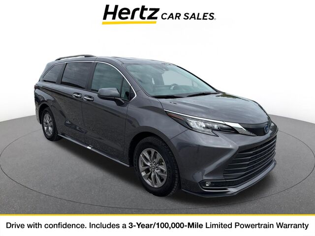 2025 Toyota Sienna XLE