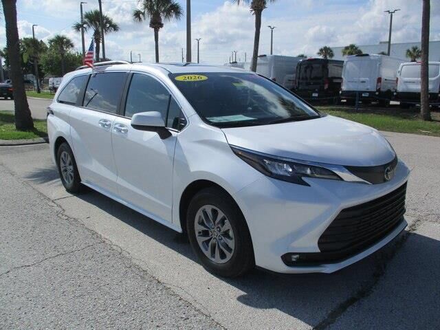 2026 Toyota Sienna XLE 8-Passenger