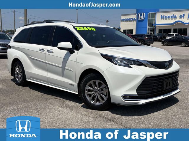 2021 Toyota Sienna XLE FWD 7-Passenger (Natl)